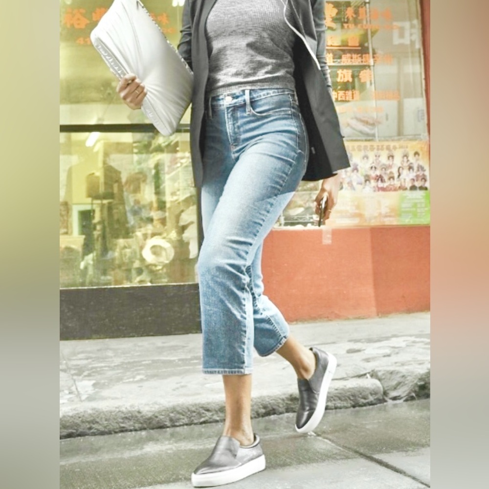 Athleta Skulptek Straight Active Denim